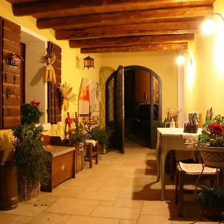 Casa Francesca לינה וארוחת בוקר